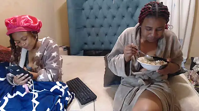 EbonyEssence webcam
