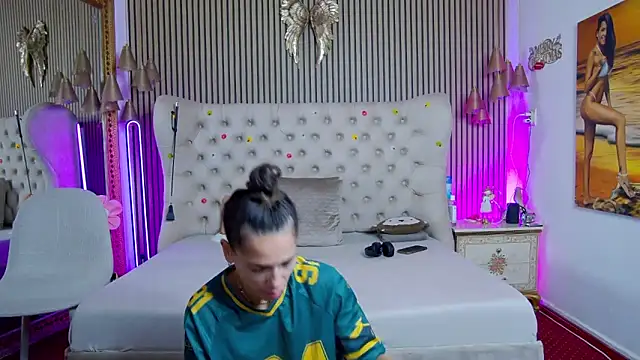 PlayfulShow webcam