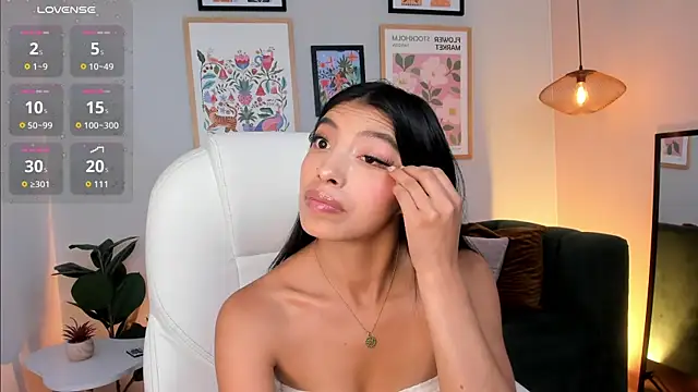 Tiffany_Low webcam