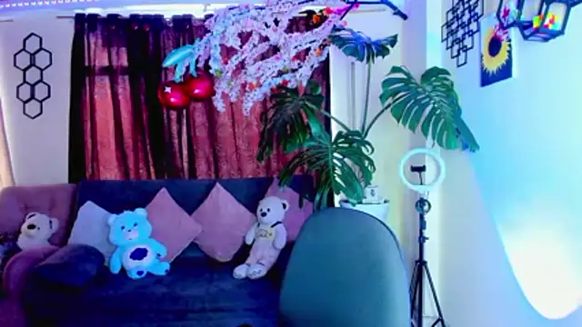 linda_zaam83866 webcam