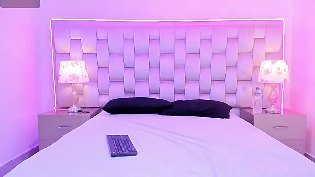 SalomeBins webcam