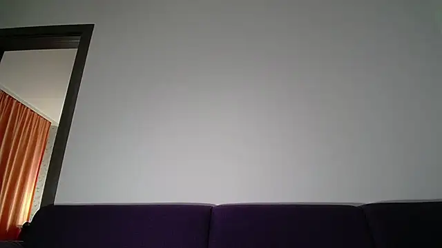 Julianna68 webcam