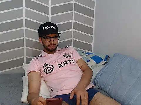 thomass1018 webcam
