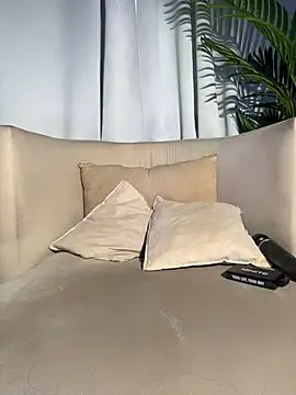 MiaFoxie_ webcam