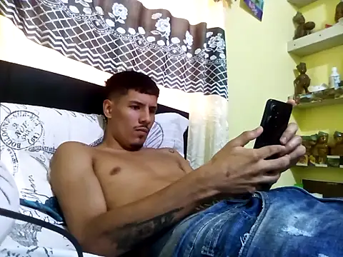 lok2321 - Lok2321's free webcam - UK Sex Cams