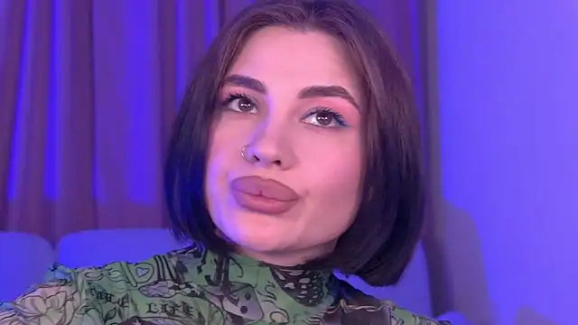 AdrianaToress webcam