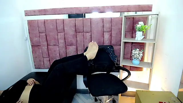 GiannaHott webcam
