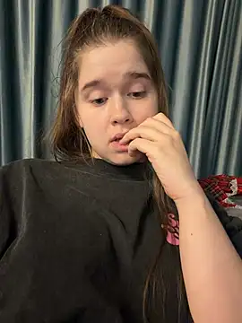 HornyGirlH webcam