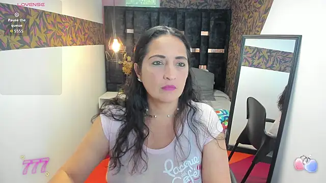 KatteMilf webcam
