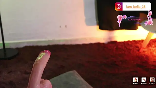 yourtoybella webcam