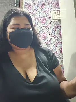 Liyaa_24 webcam