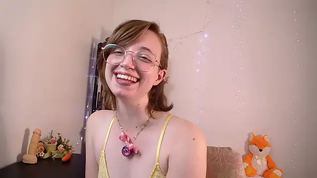 Elise_Nyx webcam