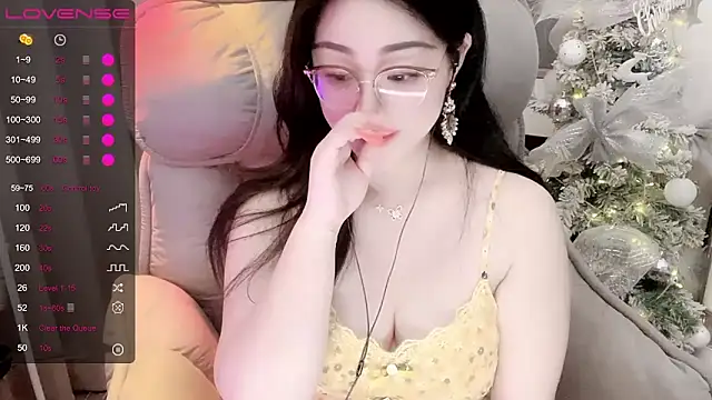 Monica-666888- webcam