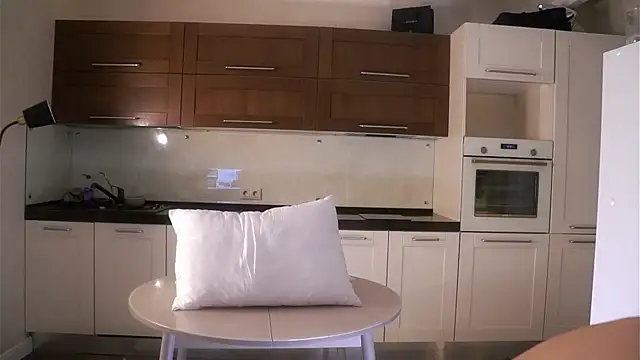 DevoraWitt webcam
