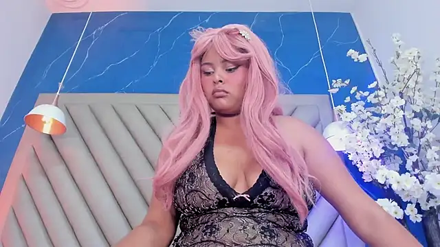 NaomiVelour webcam