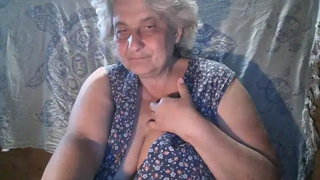 ExquisiteMature webcam