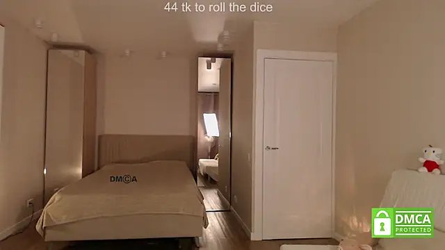 lulu_moonmoon webcam