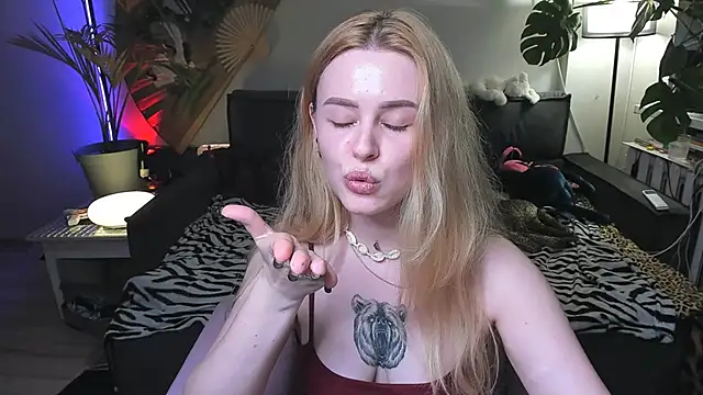 Alexa_Pirs webcam