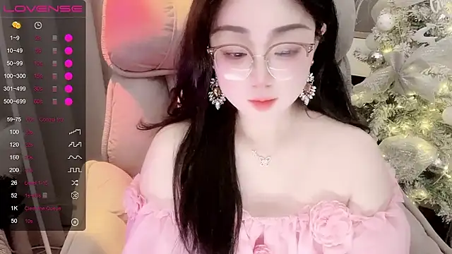 Monica-666888- webcam