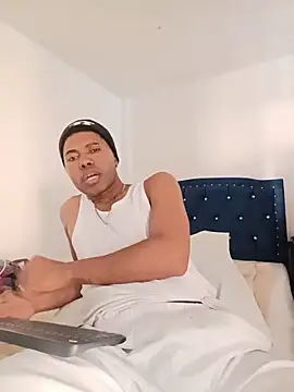 man_black_hot24 webcam