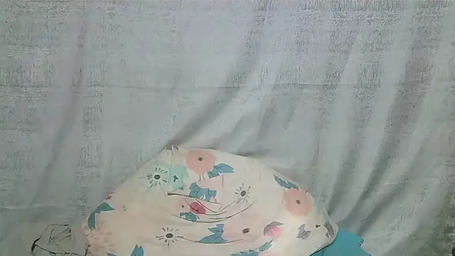SexyIndianSky69 webcam