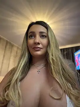 YaaraCollins webcam