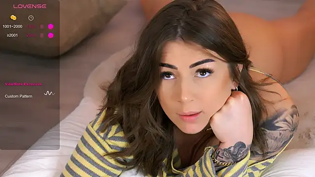 AishaSins webcam