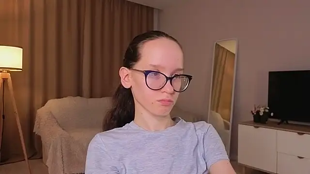 BettyBrowni webcam