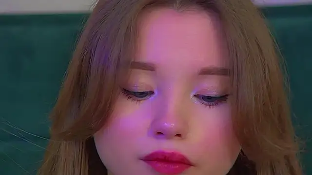 keiraasti - KeiraAsti's free webcam - UK Sex Cams