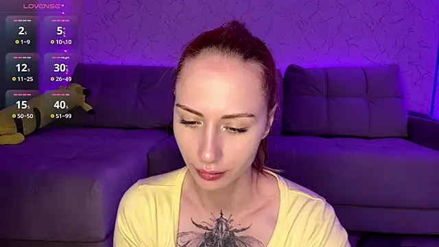 BlondeBun webcam