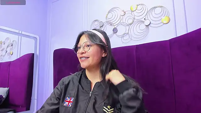 Victoria_Lauren webcam