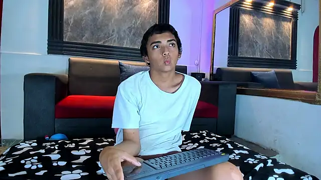 Nowak_Blessed webcam
