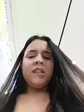 Julieth_hot-69 webcam