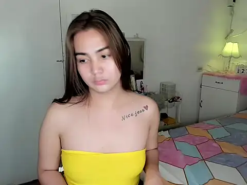 nica_doll webcam