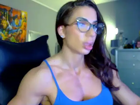 Alesyamuscledoll@xh webcam