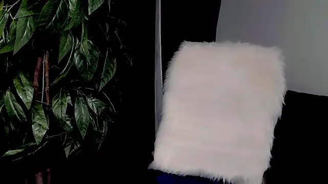QueenOfUrKink webcam