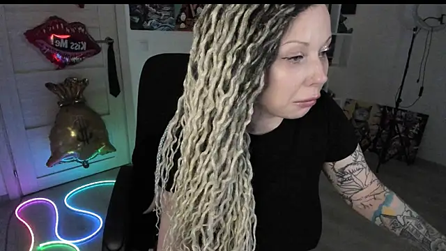 HoneySallyMoore webcam