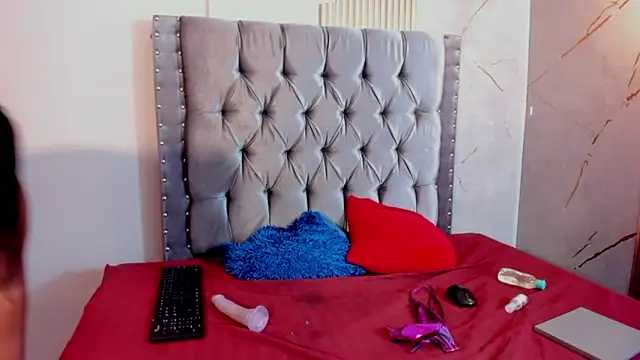 arianna_millers webcam