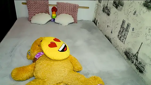 lovely-eyes webcam