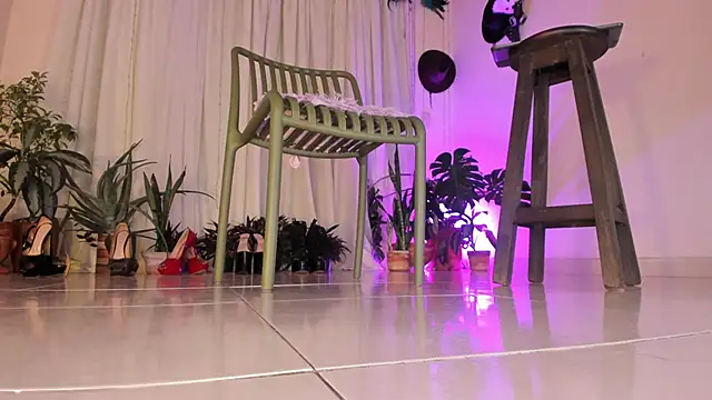 ArchieCollins live cam