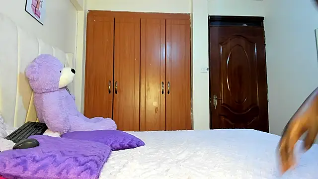 Ebony_dyme webcam