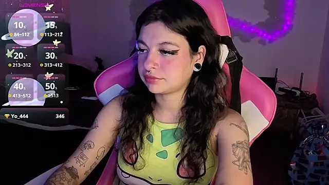 larah_uwu webcam