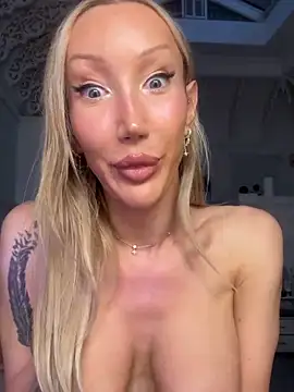Allana29