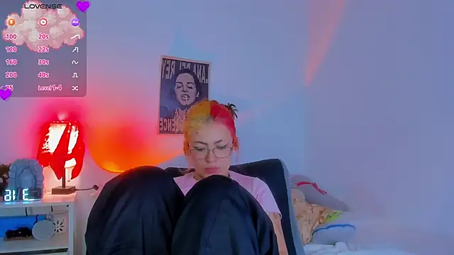 MarieTaylor_ webcam