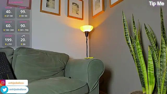 Ackerman_Eren_ webcam