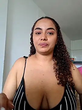 curly_girl_31 webcam