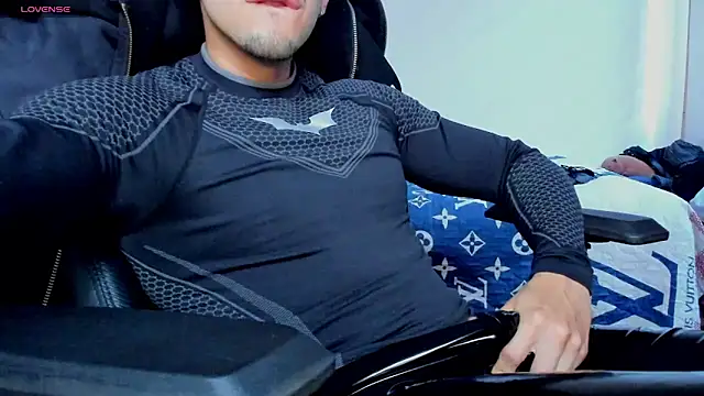 Tommy_Bred live sex cam