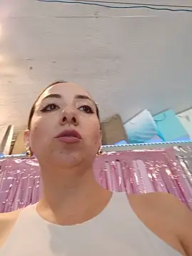 Mia_Novikov webcam
