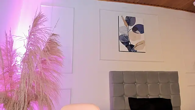 nikolevoshkie_ webcam