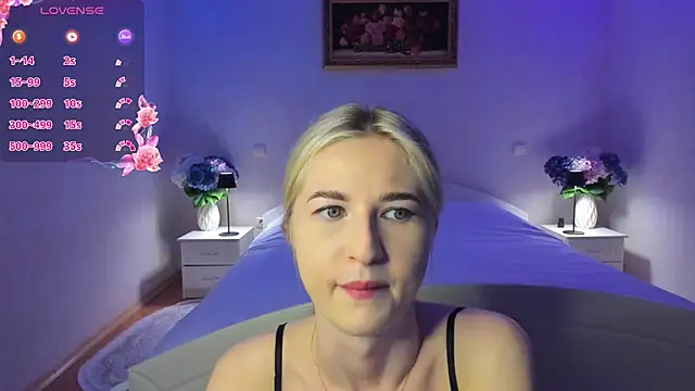 Julie_Blaze webcam